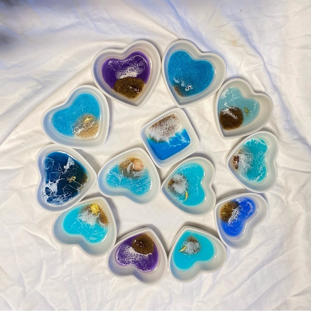 6 for$20♥️Ocean resin trinket dish. I’ll pick one at random for you. - Picture 12 of 12